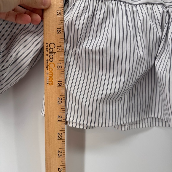 NWT Express Blouse Womens Blue Striped Off The Shoulder Puff Sleeve Surplice M - Picture 6 of 8